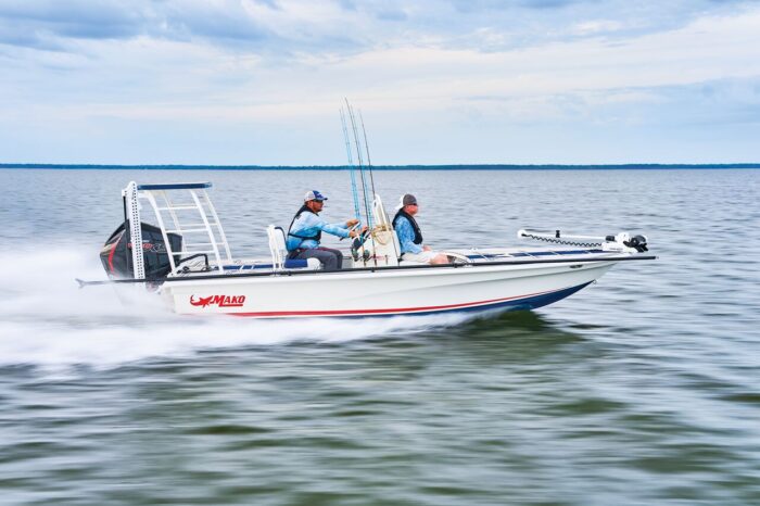 MAKO 18 Pro Skiff Patriot Edition 2